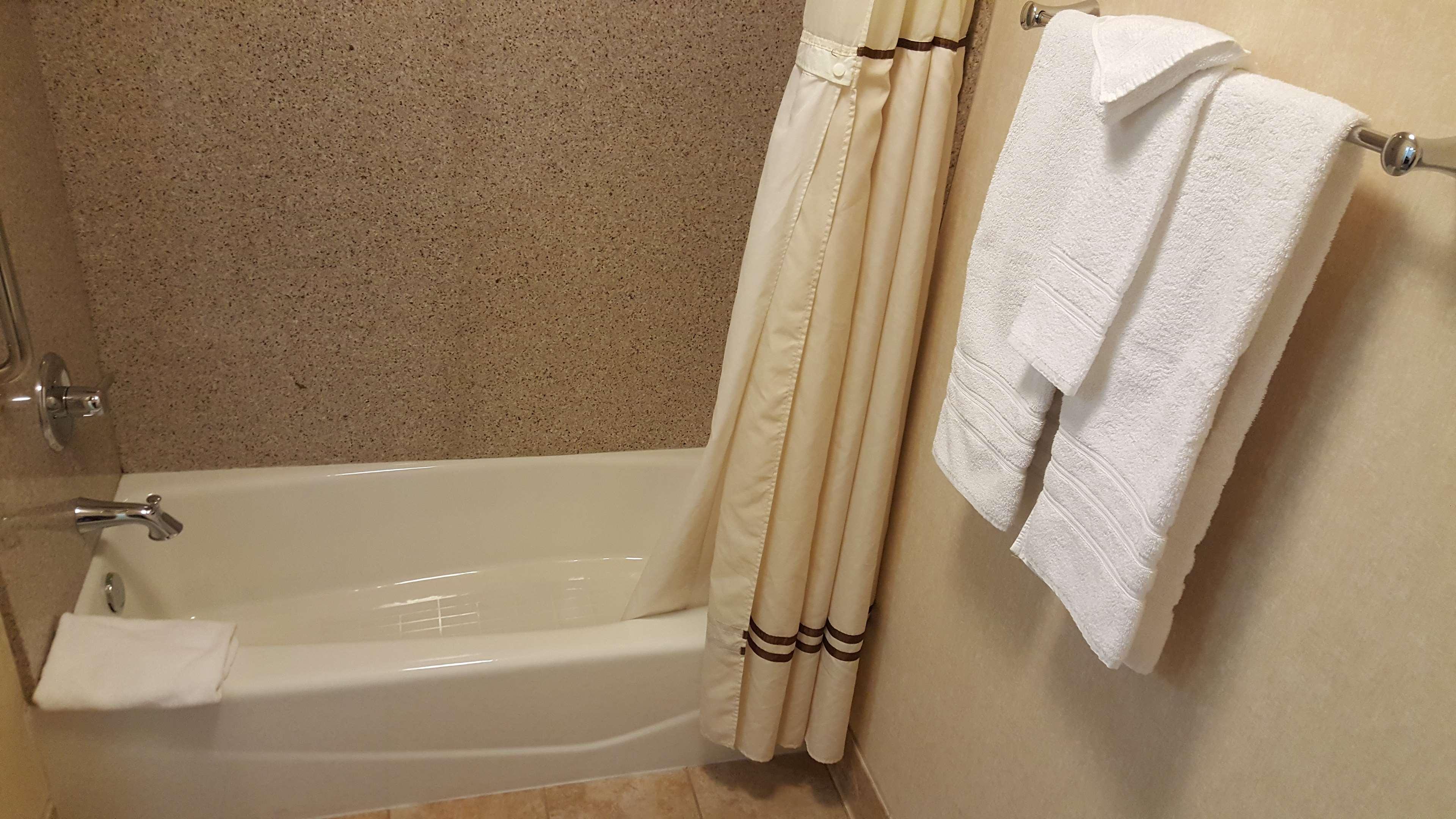 Best Western San Dimas Hotel & Suites Exterior foto
