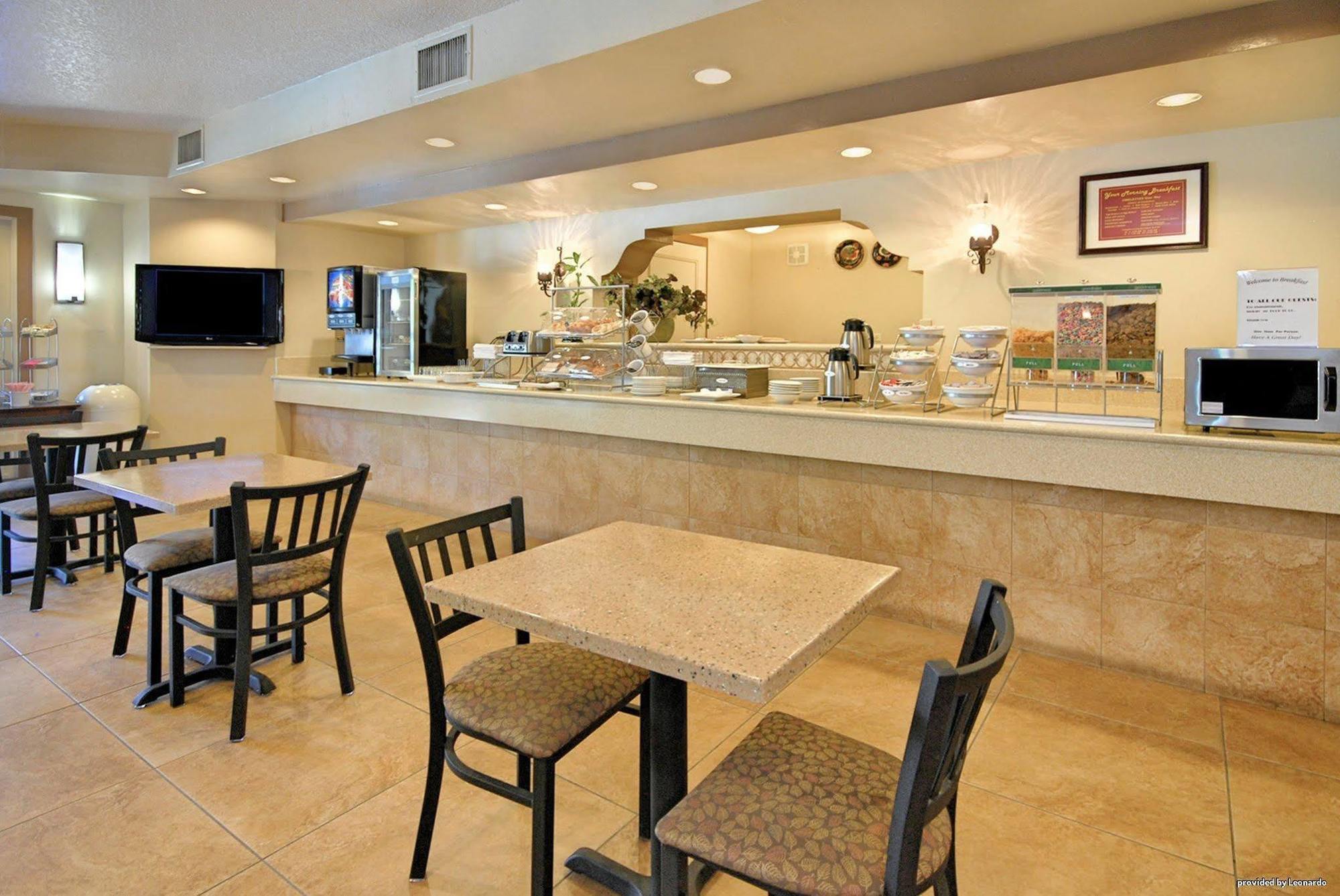 Best Western San Dimas Hotel & Suites Exterior foto