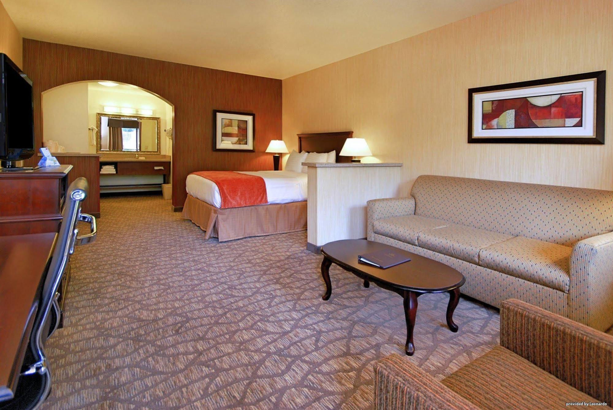 Best Western San Dimas Hotel & Suites Exterior foto